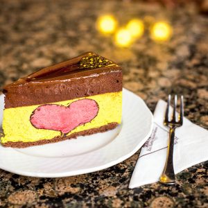 Zila pistacchio Heart Cake